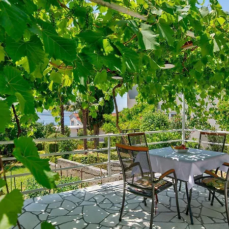 Lauschiges Nur 200 Meter Zum Sandstrand Mit Meerblick, Grill, Klima * Crikvenica