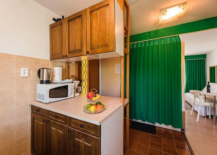 Lauschiges Nur 200 Meter Zum Sandstrand Mit Meerblick, Grill, Klima Apartment Crikvenica
