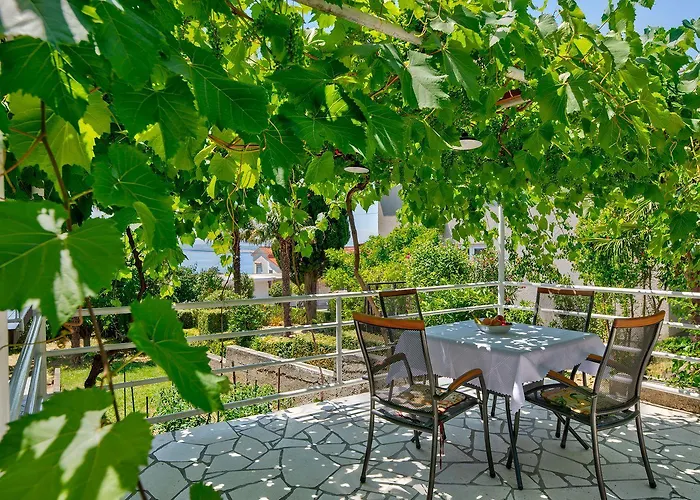 Lauschiges Nur 200 Meter Zum Sandstrand Mit Meerblick, Grill, Klima * Crikvenica